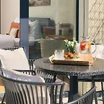 Appartement Beta - Free Garage, Air Condition, Garden, At Metro, 2nd Parking On Request