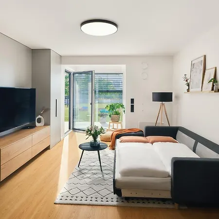 Beta - Free Garage, Air Condition, Garden, At Metro, 2nd Parking On Request Apartment