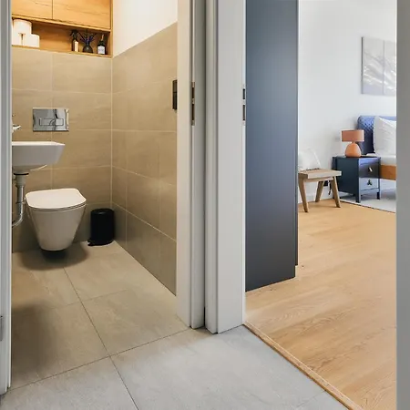 Beta - Free Garage, Air Condition, Garden, At Metro, 2nd Parking On Request *