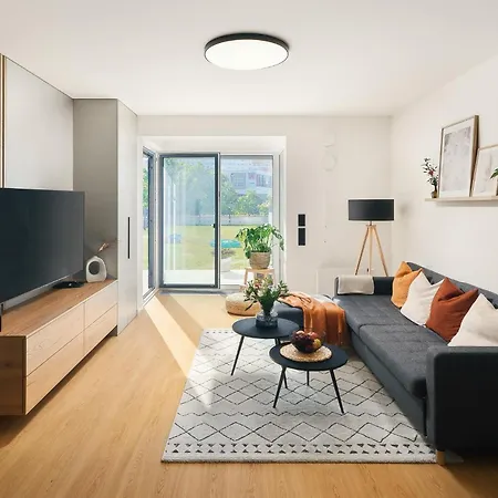 Beta - Free Garage, Air Condition, Garden, At Metro, 2nd Parking On Request *