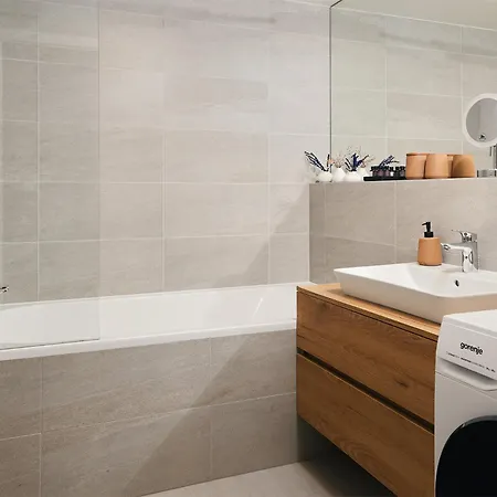 Beta - Free Garage, Air Condition, Garden, At Metro, 2nd Parking On Request *