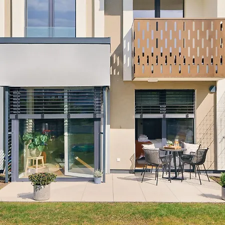 Beta - Free Garage, Air Condition, Garden, At Metro, 2nd Parking On Request * Prága
