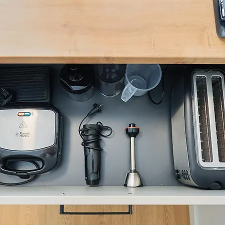 Beta - Free Garage, Air Condition, Garden, At Metro, 2nd Parking On Request