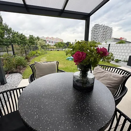Beta - Free Garage, Air Condition, Garden, At Metro, 2nd Parking On Request Apartman Prága