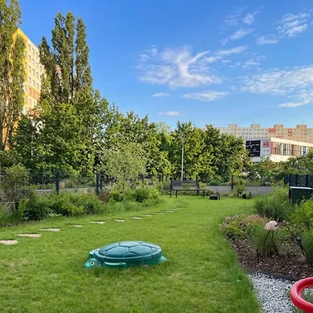 Beta - Free Garage, Air Condition, Garden, At Metro, 2nd Parking On Request * 布拉格