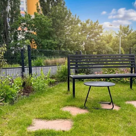 Beta - Free Garage, Air Condition, Garden, At Metro, 2nd Parking On Request Apartman