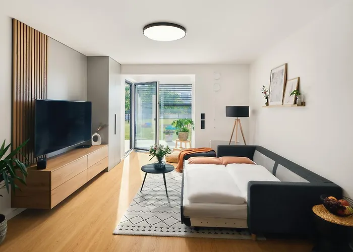 Beta - Free Garage, Air Condition, Garden, At Metro, 2nd Parking On Request 아파트