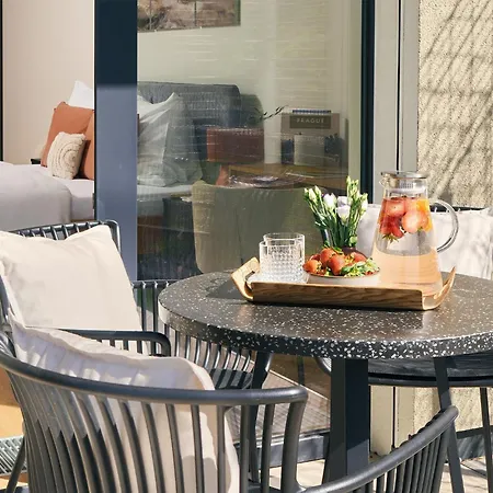 Апартаменты Beta - Free Garage, Air Condition, Garden, At Metro, 2nd Parking On Request